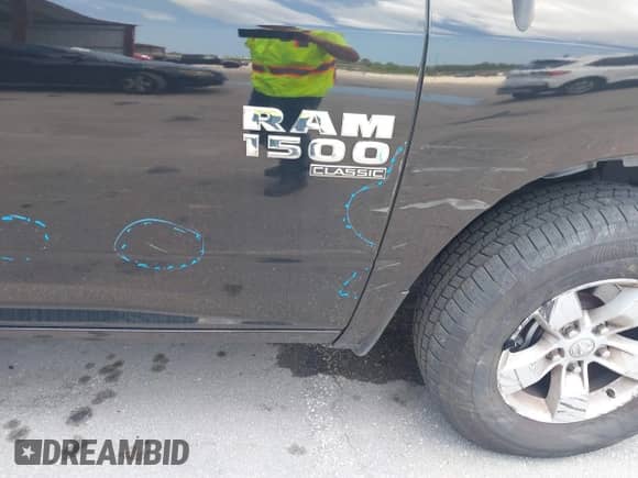 2024 Ram 1500 SLT z VIN 1C6RR6GG4RS123036, wystawiony jako IAAI lot #42356146 z przebiegiem 38 557 mil mil oraz . Historia ofert i sprzedaży dostępna na DreamBid. Obrazek 18.