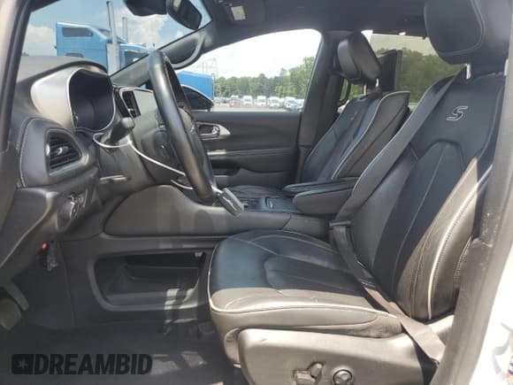 ✅ 2022 Chrysler Pacifica Limited • VIN: 2C4RC1GG6NR136945 • Лот: 62832065. Опубликован ранее на Copart с пробегом 64 402 миль. Бесплатный доступ к архиву аукционных продаж из США и подробный отчёт об истории автомобиля на DreamBid. Изображение 7.