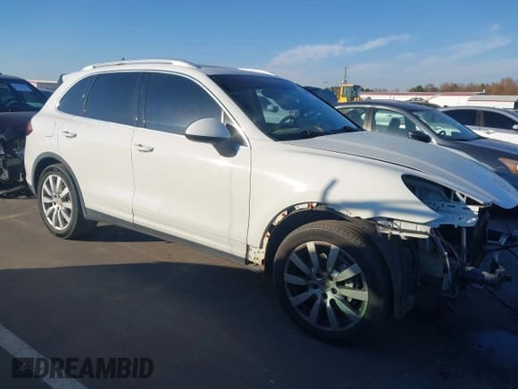 ✅ 2013 Porsche Cayenne S • VIN: WP1AB2A22DLA80043 • Lot: 43729732. Listed on IAAI with 154,095 mi. Free auction sales archive from the USA and detailed vehicle history report at DreamBid. Image 1.