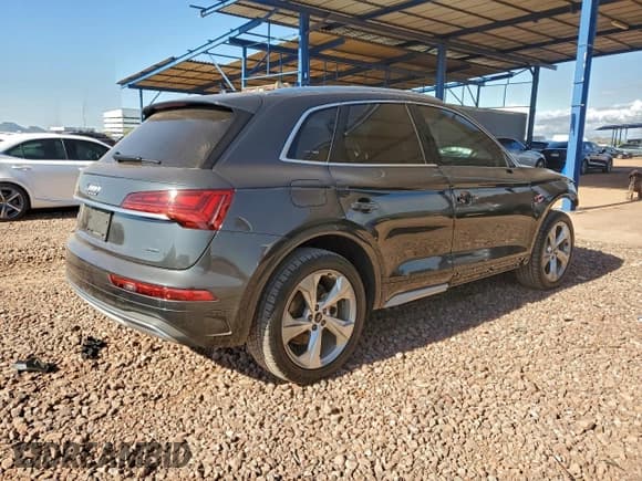 ✅ 2021 Audi Q5 Premium Plus • VIN: WA1BAAFYXM2130283 • Lot: 94369145. Wystawiony na Copart z przebiegiem 52 961 mil. Bezpłatny archiwum sprzedaży aukcyjnych z USA i szczegółowy raport historii pojazdu na DreamBid. Zdjęcie 3.