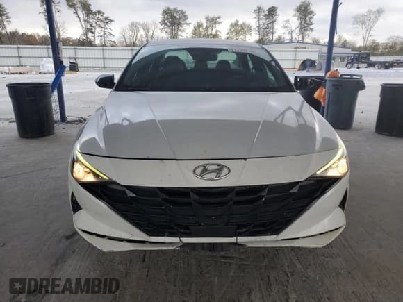 ✅ 2021 Hyundai Elantra SE • VIN: 5NPLL4AG2MH047787 • Lot: 91790215. Listed on Copart with 15,671 mi. Free auction sales archive from the USA and detailed vehicle history report at DreamBid. Image 5.