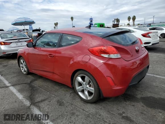✅ 2013 Hyundai Veloster w/Gray Int • VIN: KMHTC6ADXDU086355 • Lot: 82063834. Wystawiony na Copart z przebiegiem 95 903 mil. Bezpłatny archiwum sprzedaży aukcyjnych z USA i szczegółowy raport historii pojazdu na DreamBid. Zdjęcie 2.