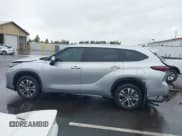 ✅ 2024 Toyota Highlander Hybrid XLE • VIN: 5TDKBRCH6RS604722 • Lot: 41959113. Wystawiony na IAAI z przebiegiem 25 765 mil. Bezpłatny archiwum sprzedaży aukcyjnych z USA i szczegółowy raport historii pojazdu na DreamBid. Zdjęcie 15.