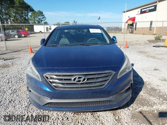 2016 Hyundai Sonata Sport z VIN 5NPE34AF2GH425045, wystawiony jako IAAI lot #43610513 z przebiegiem 115 687 mil mil oraz . Historia ofert i sprzedaży dostępna na DreamBid. Obrazek 6.