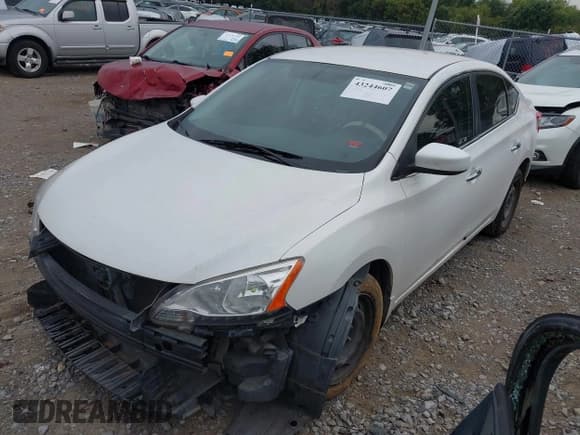 ✅ 2014 Nissan Sentra SV • VIN: 3N1AB7AP1EL677686 • Лот: 43244607. Опубликован ранее на IAAI с пробегом 158 119 миль. Бесплатный доступ к архиву аукционных продаж из США и подробный отчёт об истории автомобиля на DreamBid. Изображение 2.