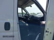 ✅ 2014 Ram ProMaster Cargo • VIN: 3C6TRVCG6EE103227 • Lot: 42812053. Wystawiony na IAAI z przebiegiem 154 357 mil. Bezpłatny archiwum sprzedaży aukcyjnych z USA i szczegółowy raport historii pojazdu na DreamBid. Zdjęcie 5.