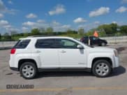 ✅ 2015 GMC Terrain SLE • VIN: 2GKFLWE38F6282948 • Lot: 43029761. Wystawiony na IAAI z przebiegiem 271 940 mil. Bezpłatny archiwum sprzedaży aukcyjnych z USA i szczegółowy raport historii pojazdu na DreamBid. Zdjęcie 13.