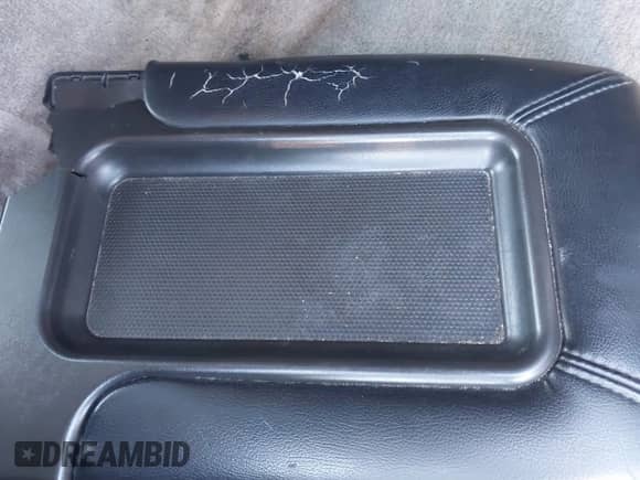 2005 Chevrolet Tahoe LS with VIN 1GNEC13V85J176815, listed as a IAAI auction lot 43567136 with 152,649 mi miles and . Bid and sale history available at DreamBid. Image 12.