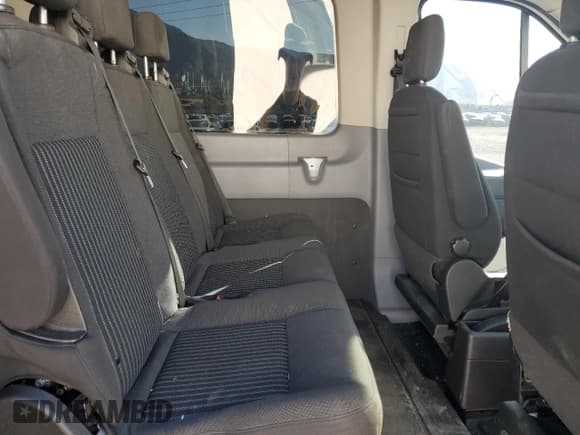 ✅ 2019 Ford Transit Passenger XL • VIN: 1FBAX2CM2KKA99488 • Lot: 71166995. Wystawiony na Copart z przebiegiem 136 593 mil. Bezpłatny archiwum sprzedaży aukcyjnych z USA i szczegółowy raport historii pojazdu na DreamBid. Zdjęcie 11.