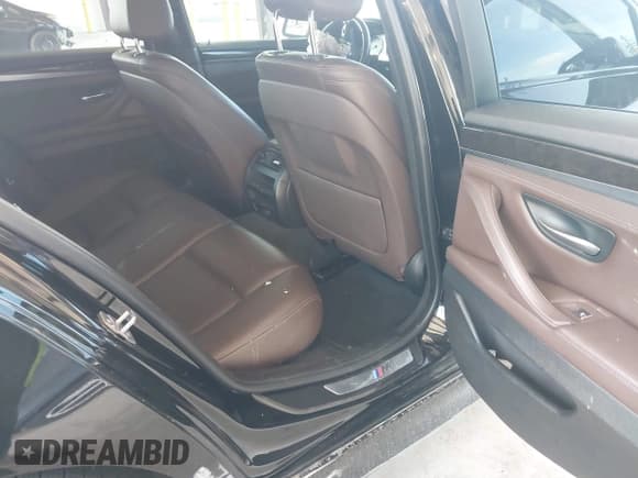 ✅ 2014 BMW 5 Series 535i • VIN: WBA5B1C51ED917250 • Lot: 43159739. Listed on IAAI with 86,911 mi. Free auction sales archive from the USA and detailed vehicle history report at DreamBid. Image 8.