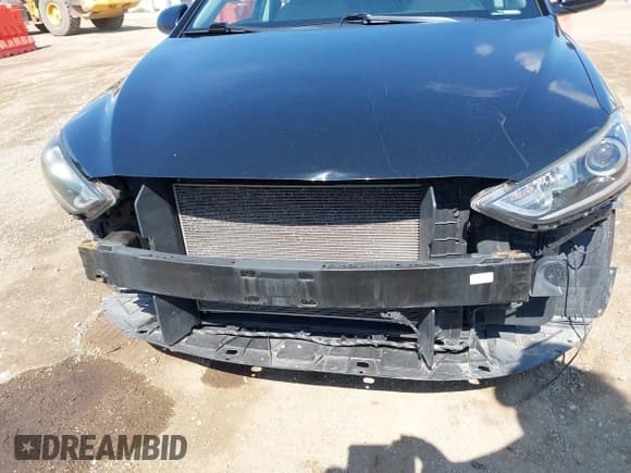 ✅ 2018 Hyundai Elantra Value Edition • VIN: KMHD84LF2JU505514 • Lot: 42591145. Wystawiony na IAAI z przebiegiem 140 477 mil. Bezpłatny archiwum sprzedaży aukcyjnych z USA i szczegółowy raport historii pojazdu na DreamBid. Zdjęcie 6.