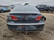 ✅ 2013 Volkswagen CC R-Line • VIN: WVWBN7AN4DE568449 • Lot: 93627105. Wystawiony na Copart z przebiegiem 83 343 mil. Bezpłatny archiwum sprzedaży aukcyjnych z USA i szczegółowy raport historii pojazdu na DreamBid. Zdjęcie 6.