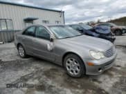 ✅ 2005 Mercedes-Benz C 240 • VIN: WDBRF81J45F640789 • Лот: 87399805. Опубликован ранее на Copart с пробегом 225 746 миль. Бесплатный доступ к архиву аукционных продаж из США и подробный отчёт об истории автомобиля на DreamBid. Изображение 4.