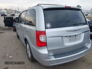 ✅ 2012 Chrysler Town & Country Touring L • VIN: 2C4RC1CG6CR227278 • Lot: 43692283. Wystawiony na IAAI z przebiegiem 117 699 mil. Bezpłatny archiwum sprzedaży aukcyjnych z USA i szczegółowy raport historii pojazdu na DreamBid. Zdjęcie 3.