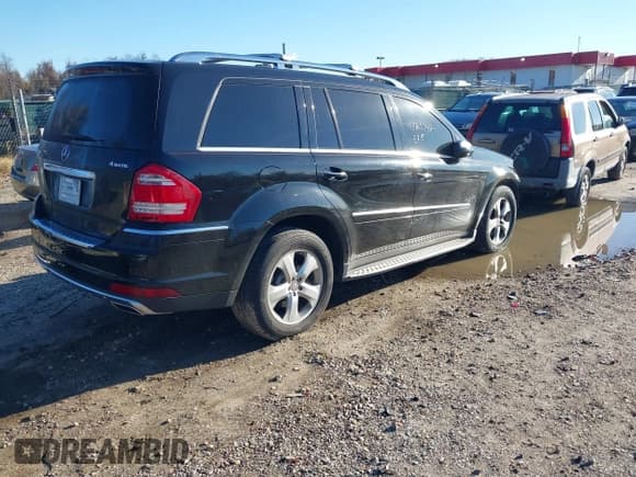 ✅ 2010 Mercedes-Benz GL 450 • VIN: 4JGBF7BE9AA578906 • Lot: 43765540. Listed on IAAI with 108,936 mi. Free auction sales archive from the USA and detailed vehicle history report at DreamBid. Image 4.