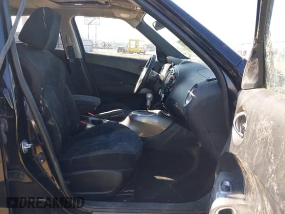 ✅ 2014 Nissan Juke S • VIN: JN8AF5MR1ET450940 • Lot: 38801607. Listed on IAAI with 157,565 mi. Free auction sales archive from the USA and detailed vehicle history report at DreamBid. Image 5.