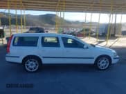 ✅ 2004 Volvo V70 • VIN: YV1SW59V342349595 • Лот: 43809377. Опубликован ранее на IAAI с пробегом 146 401 миль. Бесплатный доступ к архиву аукционных продаж из США и подробный отчёт об истории автомобиля на DreamBid. Изображение 13.