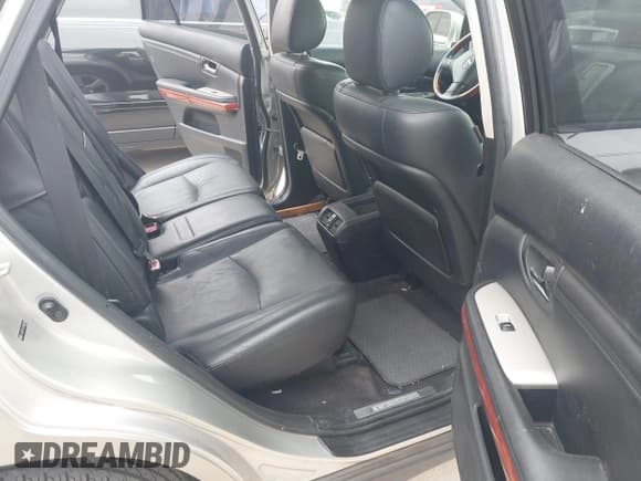 ✅ 2007 Lexus RX 350 • VIN: JTJGK31U270006689 • Lot: 41638323. Wystawiony na IAAI z przebiegiem 210 381 mil. Bezpłatny archiwum sprzedaży aukcyjnych z USA i szczegółowy raport historii pojazdu na DreamBid. Zdjęcie 8.