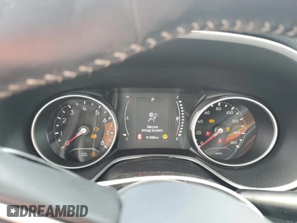 ✅ 2018 Jeep Compass Latitude • VIN: 3C4NJCBB3JT468182 • Lot: 68586175. Wystawiony na Copart z przebiegiem 61 068 mil. Bezpłatny archiwum sprzedaży aukcyjnych z USA i szczegółowy raport historii pojazdu na DreamBid. Zdjęcie 9.