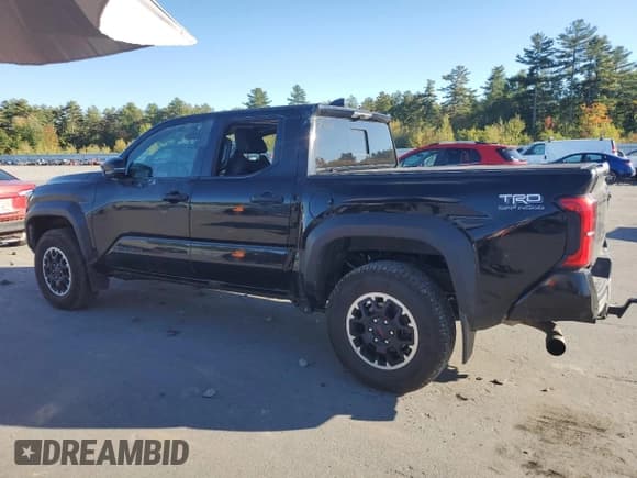✅ 2024 Toyota Tacoma TRD Sport • VIN: 3TMLB5JN1RM050592 • Лот: 85353605. Опубликован ранее на Copart с пробегом 12 768 миль. Бесплатный доступ к архиву аукционных продаж из США и подробный отчёт об истории автомобиля на DreamBid. Изображение 2.