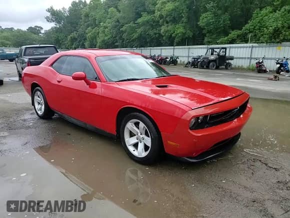 2014 Dodge Challenger SXT 100th Anniversary z VIN 2C3CDYAG1EH278828, wystawiony jako Copart lot #58417075 z przebiegiem 136 953 mil mil oraz Szkoda całkowita • Salvage title. Historia ofert i sprzedaży dostępna na DreamBid. Obrazek 13.