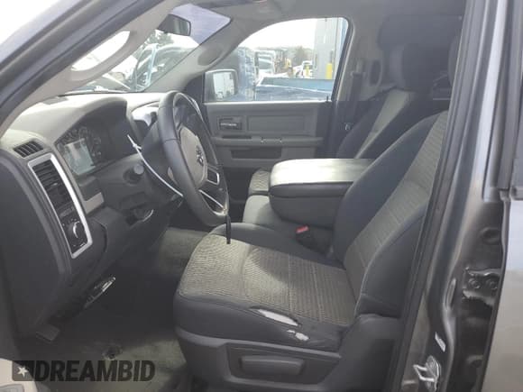 ✅ 2010 Dodge 1500 ST • VIN: 1D7RB1CP9AS115420 • Lot: 44579735. Wystawiony na Copart z przebiegiem 190 165 mil. Bezpłatny archiwum sprzedaży aukcyjnych z USA i szczegółowy raport historii pojazdu na DreamBid. Zdjęcie 7.