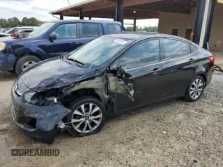 ✅ 2016 Hyundai Accent SE • VIN: KMHCU4AE2GU143596 • Лот: 70014144. Опубликован ранее на Copart с пробегом 128 823 миль. Бесплатный доступ к архиву аукционных продаж из США и подробный отчёт об истории автомобиля на DreamBid. Изображение 1.