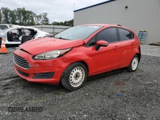 ✅ 2015 Ford Fiesta SE • VIN: 3FADP4EE1FM179377 • Lot: 84582475. Wystawiony na Copart z przebiegiem 129 313 mil. Bezpłatny archiwum sprzedaży aukcyjnych z USA i szczegółowy raport historii pojazdu na DreamBid. Zdjęcie 1.