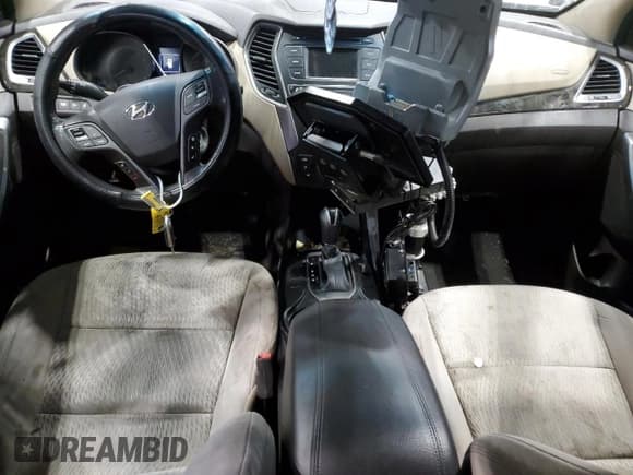 ✅ 2018 Hyundai Santa Fe 2.4L • VIN: 5NMZT3LB7JH106573 • Lot: 65771695. Listed on Copart with 185,926 mi. Free auction sales archive from the USA and detailed vehicle history report at DreamBid. Image 8.