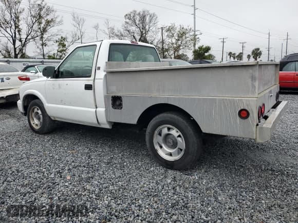 ✅ 2001 GMC Sonoma SL • VIN: 1GTCS145418107204 • Лот: 42218135. Опубликован ранее на Copart с пробегом 187 009 миль. Бесплатный доступ к архиву аукционных продаж из США и подробный отчёт об истории автомобиля на DreamBid. Изображение 2.
