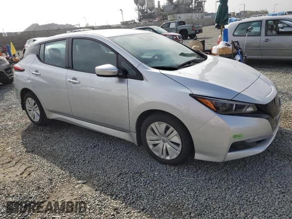 ✅ 2023 Nissan LEAF S • VIN: 1N4AZ1BV8PC556225 • Lot: 81602615. Wystawiony na Copart z przebiegiem 19 287 mil. Bezpłatny archiwum sprzedaży aukcyjnych z USA i szczegółowy raport historii pojazdu na DreamBid. Zdjęcie 4.