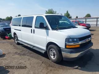 ✅ 2020 Chevrolet Express Passenger LT • VIN: 1GAZGPFG4L1127549 • Lot: 43125998. Wystawiony na IAAI z przebiegiem 75 177 mil. Bezpłatny archiwum sprzedaży aukcyjnych z USA i szczegółowy raport historii pojazdu na DreamBid. Zdjęcie 1.