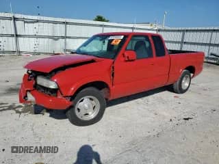 2000 Chevrolet S-10 LS z VIN 1GCCS194XY8104088, wystawiony jako Copart lot #62056665 z przebiegiem 230 273 mil mil oraz Szkoda całkowita • Salvage title. Historia ofert i sprzedaży dostępna na DreamBid. Obrazek 1.