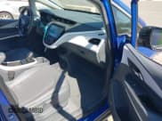 ✅ 2020 Chevrolet Bolt EV Premier • VIN: 1G1FZ6S04L4125895 • Lot: 41637004. Wystawiony na IAAI z przebiegiem 18 548 mil. Bezpłatny archiwum sprzedaży aukcyjnych z USA i szczegółowy raport historii pojazdu na DreamBid. Zdjęcie 5.