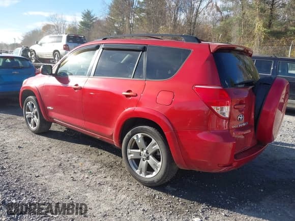 ✅ 2008 Toyota RAV4 Sport • VIN: JTMBK32V185050434 • Лот: 43626317. Опубликован ранее на IAAI с пробегом 241 635 миль. Бесплатный доступ к архиву аукционных продаж из США и подробный отчёт об истории автомобиля на DreamBid. Изображение 3.
