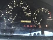 ✅ 2000 Lexus RX 300 • VIN: JT6HF10U9Y0127634 • Lot: 43681825. Wystawiony na IAAI z przebiegiem 207 492 mil. Bezpłatny archiwum sprzedaży aukcyjnych z USA i szczegółowy raport historii pojazdu na DreamBid. Zdjęcie 7.