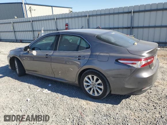 ✅ 2018 Toyota Camry XLE • VIN: 4T1B11HK1JU157799 • Lot: 91577745. Wystawiony na Copart z przebiegiem 89 858 mil. Bezpłatny archiwum sprzedaży aukcyjnych z USA i szczegółowy raport historii pojazdu na DreamBid. Zdjęcie 2.