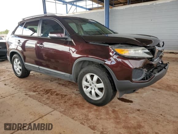 ✅ 2012 Kia Sorento LX • VIN: 5XYKT3A29CG190784 • Lot: 93637575. Wystawiony na Copart z przebiegiem 111 744 mil. Bezpłatny archiwum sprzedaży aukcyjnych z USA i szczegółowy raport historii pojazdu na DreamBid. Zdjęcie 4.