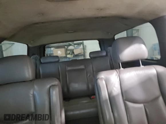 ✅ 2004 Chevrolet Suburban Z71 • VIN: 3GNFK16Z94G310219 • Лот: 45228915. Опубликован ранее на Copart с пробегом 341 057 миль. Бесплатный доступ к архиву аукционных продаж из США и подробный отчёт об истории автомобиля на DreamBid. Изображение 10.