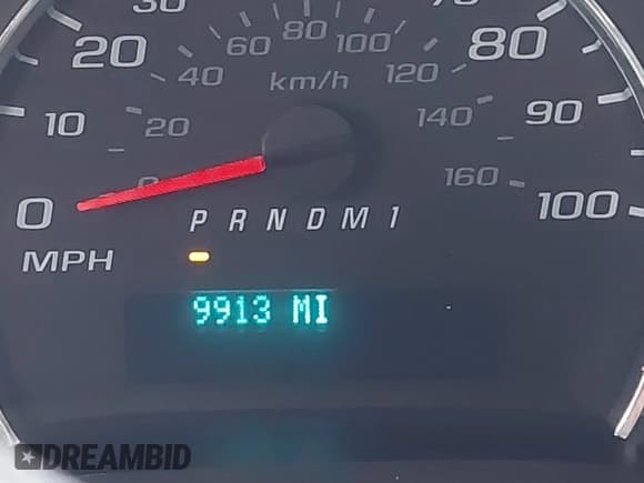 ✅ 2025 Chevrolet Express Cargo • VIN: 1GCWGAFPXS1187289 • Lot: 43699769. Wystawiony na IAAI z przebiegiem 9 913 mil. Bezpłatny archiwum sprzedaży aukcyjnych z USA i szczegółowy raport historii pojazdu na DreamBid. Zdjęcie 15.