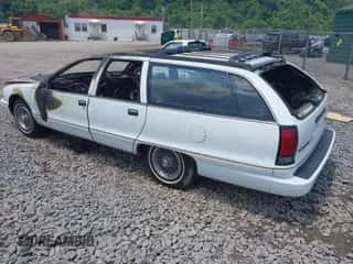 1995 Chevrolet Caprice z VIN 1G1BL82P5SR127021, wystawiony jako IAAI lot #42463717 z przebiegiem Nie podano mil oraz . Historia ofert i sprzedaży dostępna na DreamBid. Obrazek 3.