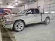 2010 Dodge 1500 Laramie z VIN 1D7RV1GT8AS210761, wystawiony jako Copart lot #42701045 z przebiegiem 177 696 mil mil oraz Szkoda całkowita • Salvage title. Historia ofert i sprzedaży dostępna na DreamBid. Obrazek 1.