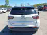 2020 Jeep Compass Latitude с VIN 3C4NJDBB2LT131916, выставлен на аукционе IAAI как лот 42133219 с пробегом 58 211 миль миль и . История ставок и продаж доступна на DreamBid. Изображение 16.