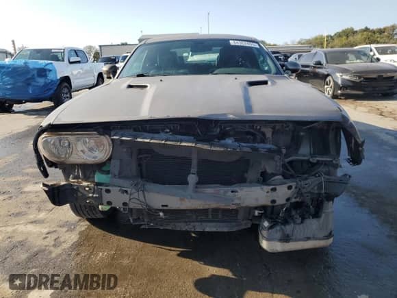 2010 Dodge Challenger SE z VIN 2B3CJ4DV1AH179963, wystawiony jako Copart lot #84362405 z przebiegiem 198 246 mil mil oraz Szkoda całkowita • Salvage title. Historia ofert i sprzedaży dostępna na DreamBid. Obrazek 5.