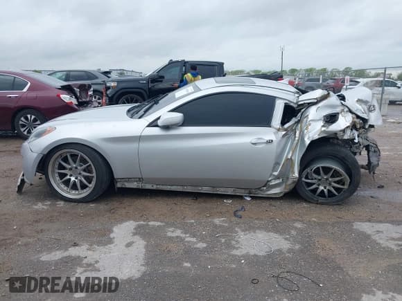 ✅ 2010 Hyundai Genesis Coupe • VIN: KMHHT6KD1AU007817 • Лот: 41890608. Опубликован ранее на IAAI с пробегом 154 137 миль. Бесплатный доступ к архиву аукционных продаж из США и подробный отчёт об истории автомобиля на DreamBid. Изображение 14.