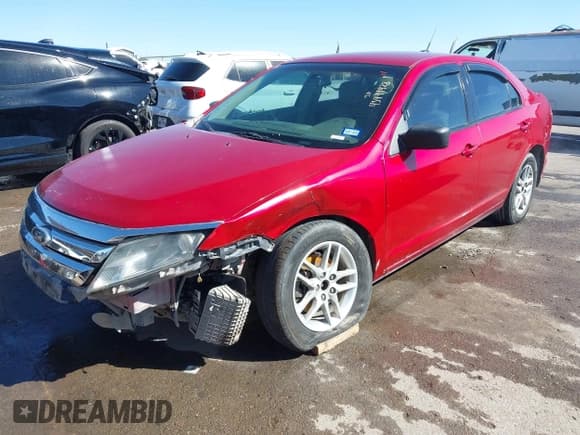 ✅ 2011 Ford Fusion S • VIN: 3FAHP0GA1BR184290 • Lot: 43494928. Listed on IAAI with 202,541 mi. Free auction sales archive from the USA and detailed vehicle history report at DreamBid. Image 2.