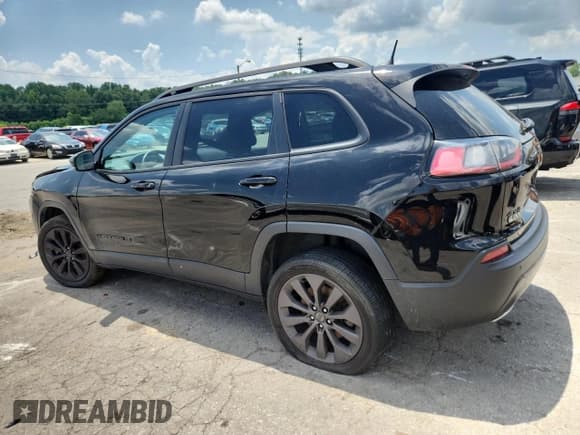 ✅ 2021 Jeep Cherokee Latitude Lux • VIN: 1C4PJMMX8MD166615 • Lot: 61962185. Wystawiony na Copart z przebiegiem 78 071 mil. Bezpłatny archiwum sprzedaży aukcyjnych z USA i szczegółowy raport historii pojazdu na DreamBid. Zdjęcie 2.