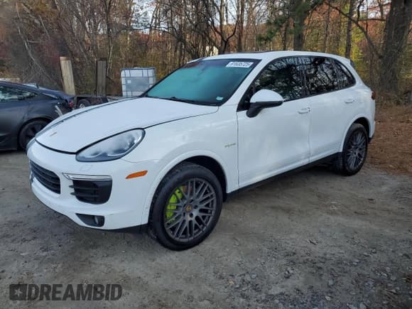 ✅ 2017 Porsche Cayenne S E-Hybrid • VIN: WP1AE2A29HLA72504 • Lot: 91635725. Listed on Copart with 168,371 mi. Free auction sales archive from the USA and detailed vehicle history report at DreamBid. Image 1.