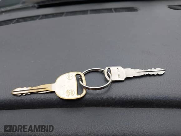 2003 Chevrolet Silverado 1500 LS с VIN 1GCEC14T83Z327558, выставлен на аукционе IAAI как лот 42832023 с пробегом 236 494 миль миль и . История ставок и продаж доступна на DreamBid. Изображение 11.