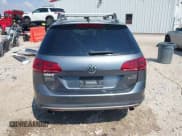 ✅ 2017 Volkswagen Golf S • VIN: 3VWH17AU0HM507206 • Lot: 43237422. Listed on IAAI with 128,999 mi. Free auction sales archive from the USA and detailed vehicle history report at DreamBid. Image 16.